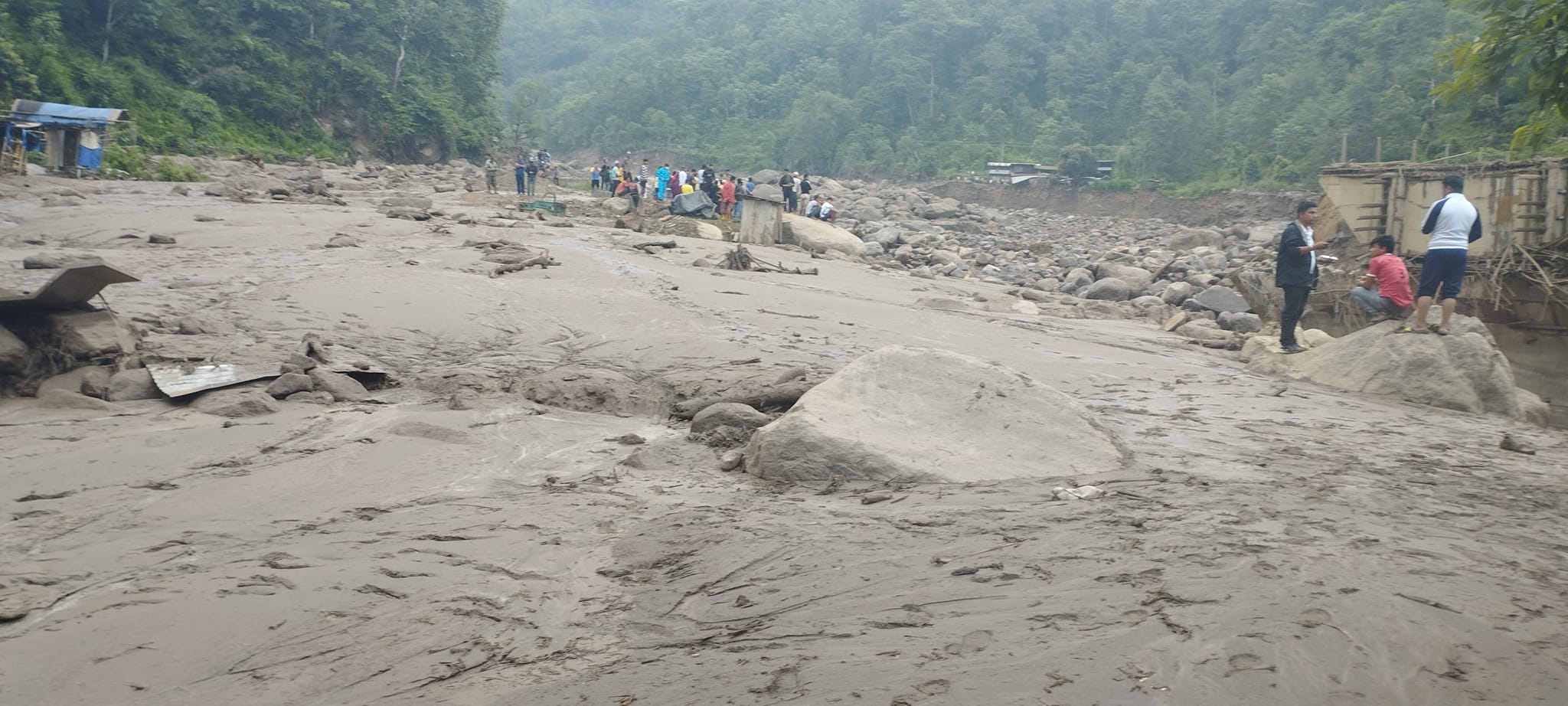 हेंवा र पिलुवाखोला बाढीमा १ को मृत्यु, १७ जना सम्र्पक विहीन